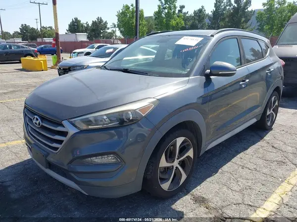 KM8J33A20HU562008 2017 HYUNDAI TUCSON - Image 2
