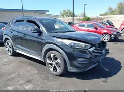 KM8J33A20HU569623 2017 HYUNDAI TUCSON