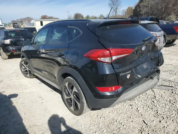 KM8J33A20HU573865 2017 HYUNDAI TUCSON - Image 2