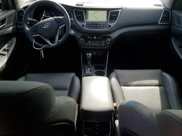 KM8J33A20HU595395 2017 HYUNDAI TUCSON - Image 8