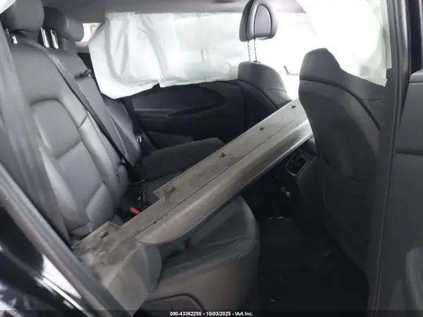 KM8J33A20JU622813 2018 HYUNDAI TUCSON - Image 8