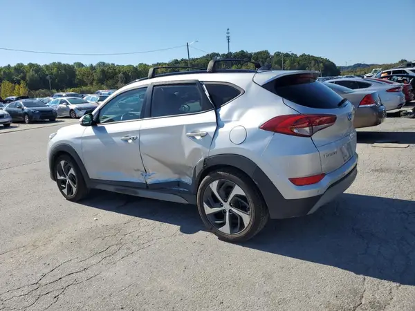 KM8J33A20JU639739 2018 HYUNDAI TUCSON - Image 2