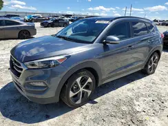 KM8J33A20JU683885 2018 HYUNDAI TUCSON