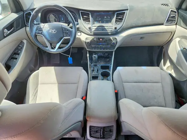 KM8J33A20JU684888 2018 HYUNDAI TUCSON - Image 8