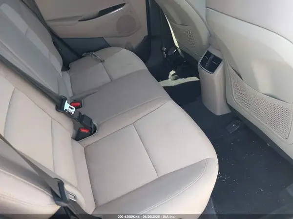 KM8J33A20JU695910 2018 HYUNDAI TUCSON - Image 8