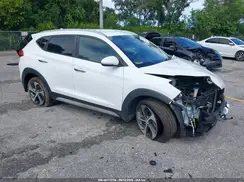KM8J33A20JU717632 2018 HYUNDAI TUCSON