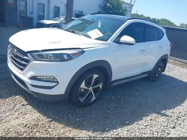 KM8J33A20JU719350 2018 HYUNDAI TUCSON - Image 2