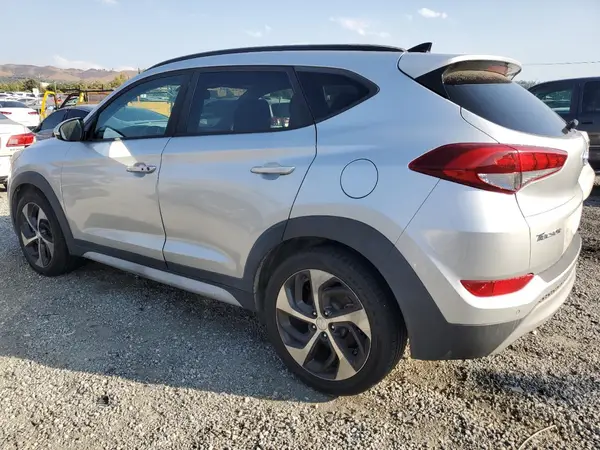 KM8J33A20JU743583 2018 HYUNDAI TUCSON - Image 2
