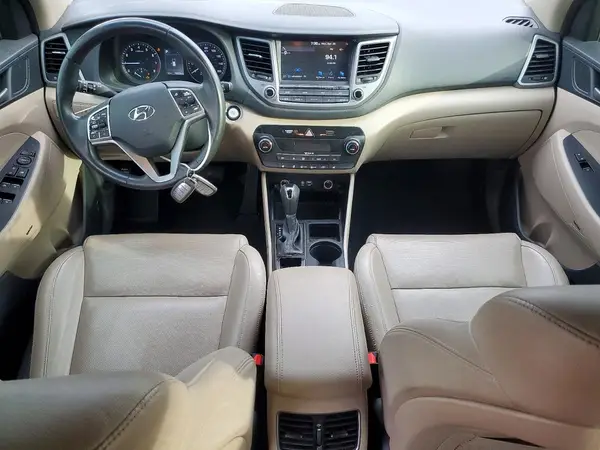 KM8J33A20JU758102 2018 HYUNDAI TUCSON - Image 8