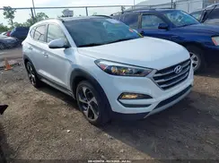 KM8J33A20JU769665 2018 HYUNDAI TUCSON