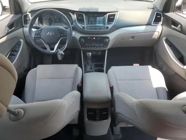 KM8J33A20JU786451 2018 HYUNDAI TUCSON - Image 8