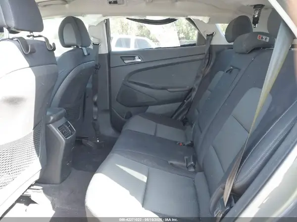 KM8J33A20JU799412 2018 HYUNDAI TUCSON - Image 8
