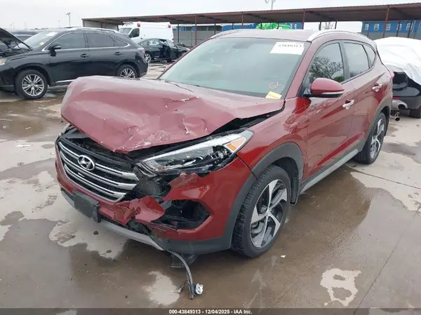 KM8J33A20JU818752 2018 HYUNDAI TUCSON - Image 2