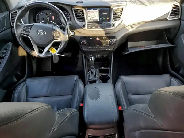 KM8J33A20JU830951 2018 HYUNDAI TUCSON - Image 8