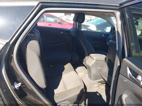 KM8J33A21GU024318 2016 HYUNDAI TUCSON - Image 8