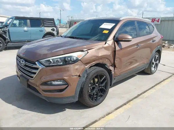 KM8J33A21GU026795 2016 HYUNDAI TUCSON - Image 2
