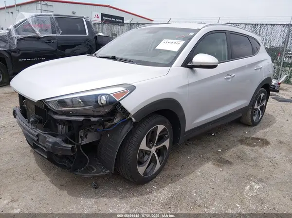 KM8J33A21GU034976 2016 HYUNDAI TUCSON - Image 2
