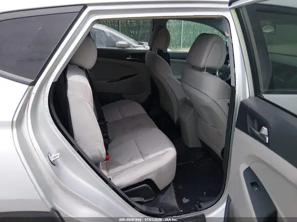 KM8J33A21GU034976 2016 HYUNDAI TUCSON - Image 8