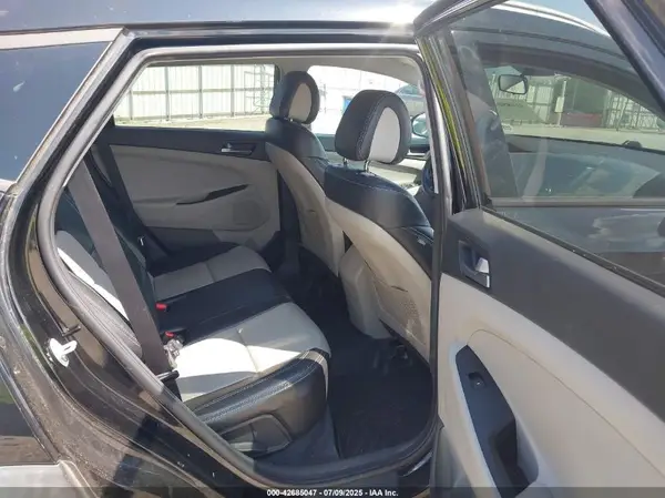 KM8J33A21GU053110 2016 HYUNDAI TUCSON - Image 8