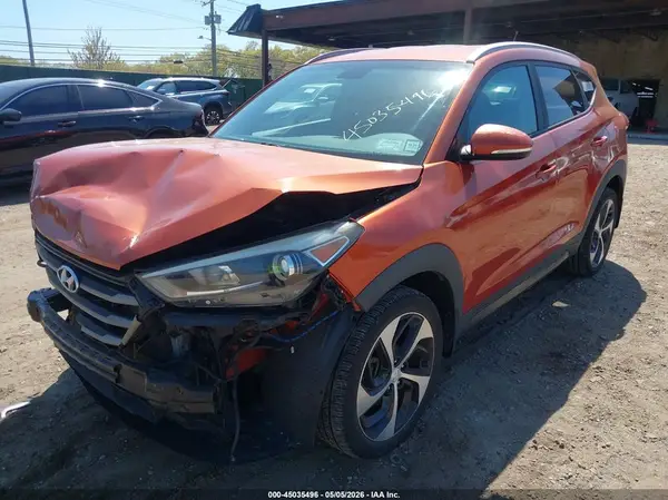 KM8J33A21GU057738 2016 HYUNDAI TUCSON - Image 2