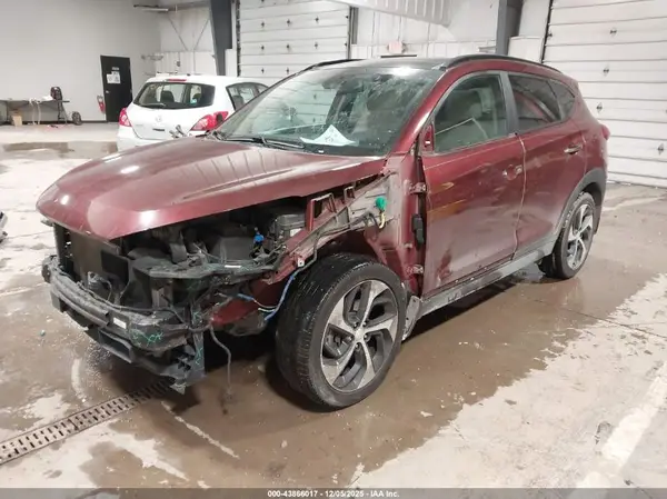 KM8J33A21GU060493 2016 HYUNDAI TUCSON - Image 2