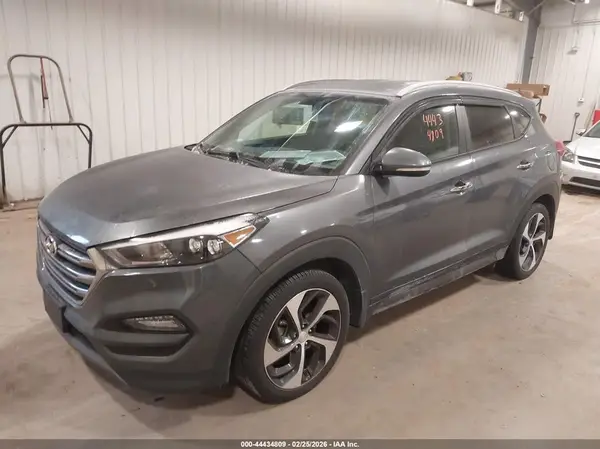 KM8J33A21GU068822 2016 HYUNDAI TUCSON - Image 2