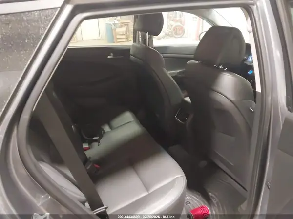 KM8J33A21GU068822 2016 HYUNDAI TUCSON - Image 8