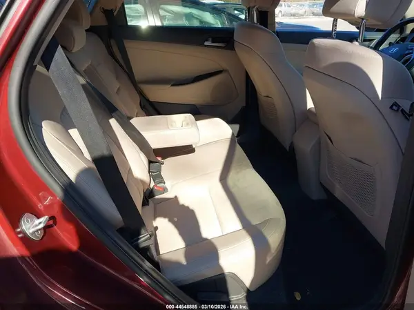 KM8J33A21GU076080 2016 HYUNDAI TUCSON - Image 8