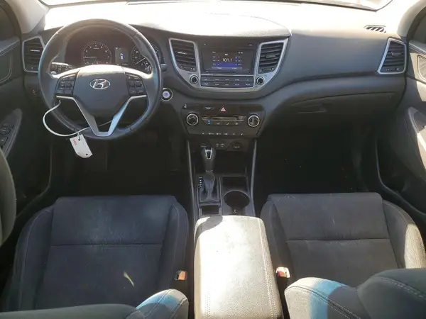 KM8J33A21GU097527 2016 HYUNDAI TUCSON - Image 8