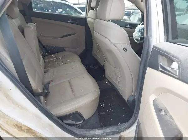 KM8J33A21GU121776 2016 HYUNDAI TUCSON - Image 8