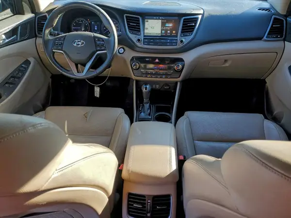 KM8J33A21GU121888 2016 HYUNDAI TUCSON - Image 8