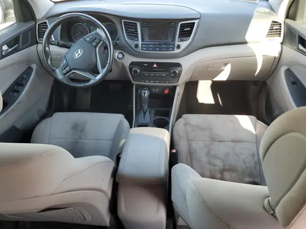 KM8J33A21GU124855 2016 HYUNDAI TUCSON - Image 8