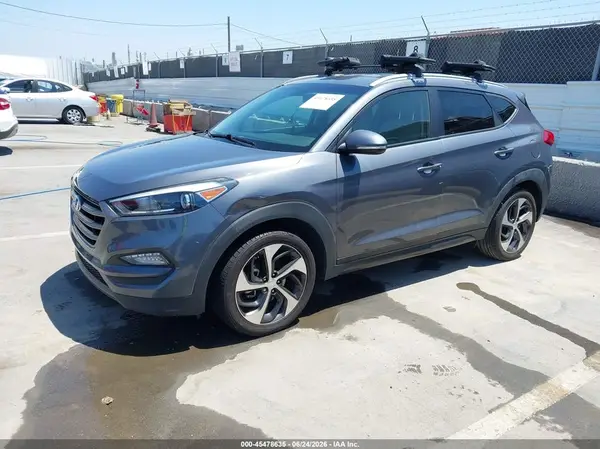 KM8J33A21GU125813 2016 HYUNDAI TUCSON - Image 2