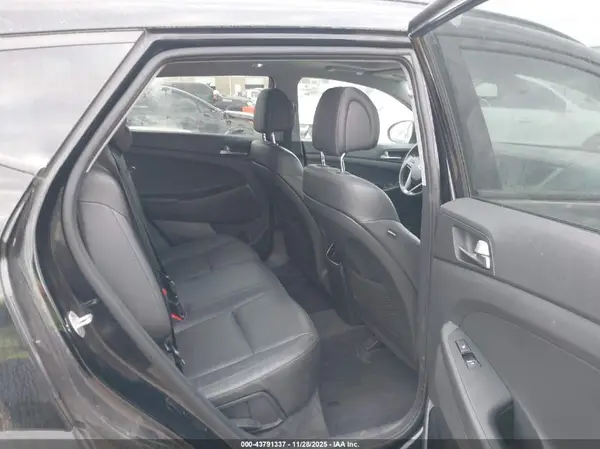 KM8J33A21GU128310 2016 HYUNDAI TUCSON - Image 8
