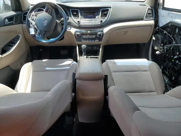 KM8J33A21GU143745 2016 HYUNDAI TUCSON - Image 8