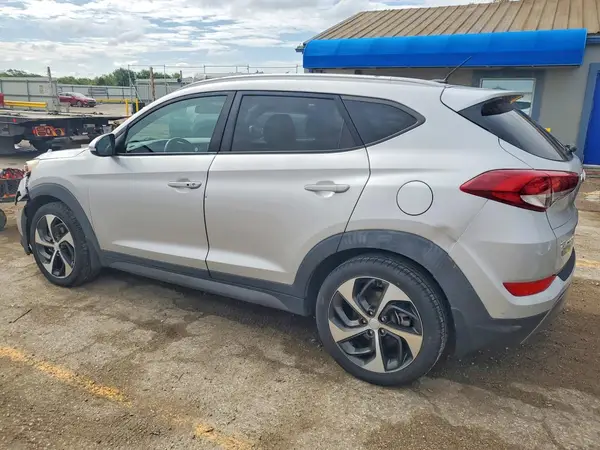 KM8J33A21GU193965 2016 HYUNDAI TUCSON - Image 2