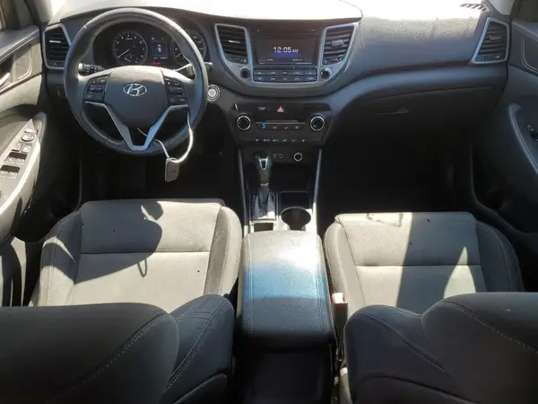 KM8J33A21GU215589 2016 HYUNDAI TUCSON - Image 8