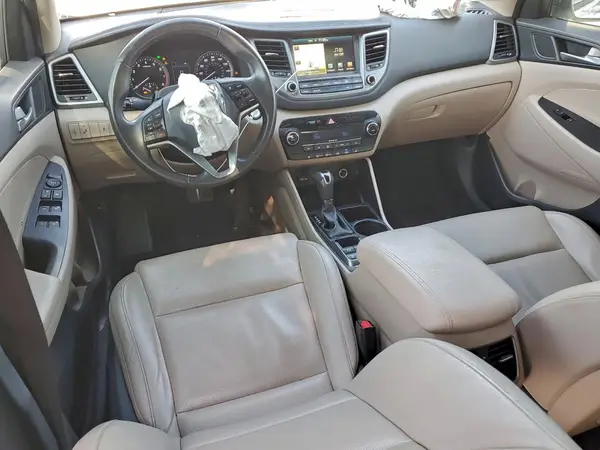 KM8J33A21GU217472 2016 HYUNDAI TUCSON - Image 8