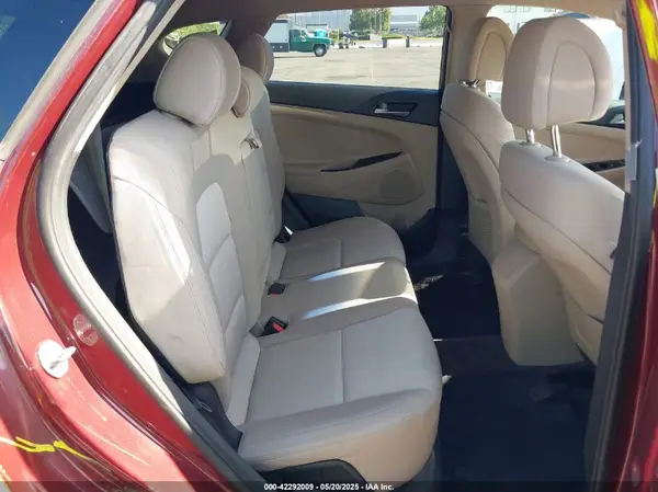 KM8J33A21GU225359 2016 HYUNDAI TUCSON - Image 8