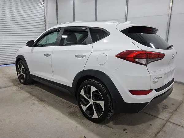 KM8J33A21GU253050 2016 HYUNDAI TUCSON - Image 2