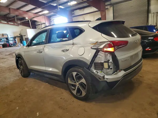 KM8J33A21GU261262 2016 HYUNDAI TUCSON - Image 2