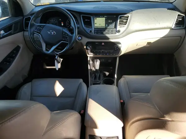 KM8J33A21GU266607 2016 HYUNDAI TUCSON - Image 8