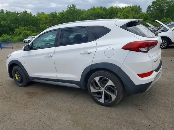 KM8J33A21HU271100 2017 HYUNDAI TUCSON - Image 2