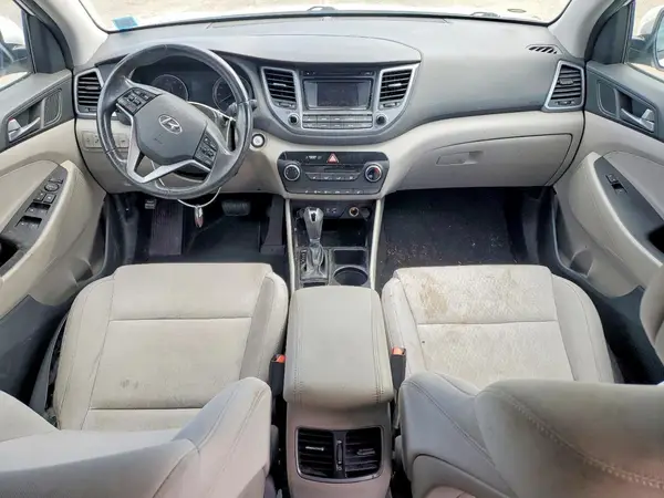 KM8J33A21HU271100 2017 HYUNDAI TUCSON - Image 8