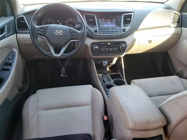 KM8J33A21HU279150 2017 HYUNDAI TUCSON - Image 8