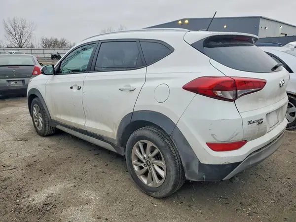 KM8J33A21HU303415 2017 HYUNDAI TUCSON - Image 2