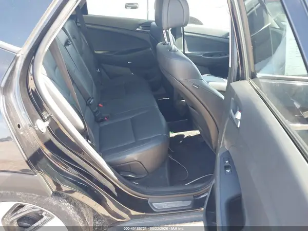 KM8J33A21HU312115 2017 HYUNDAI TUCSON - Image 8