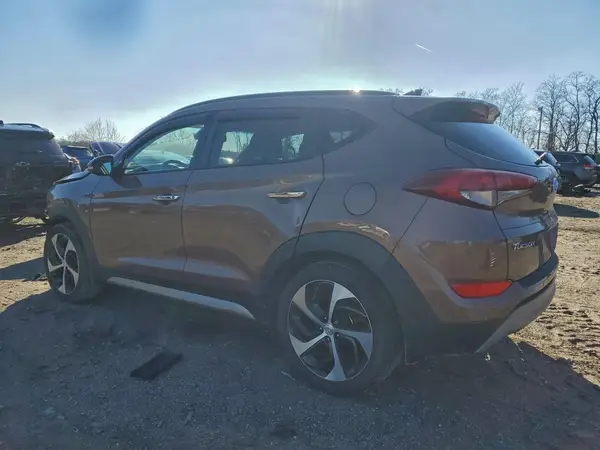 KM8J33A21HU314821 2017 HYUNDAI TUCSON - Image 2