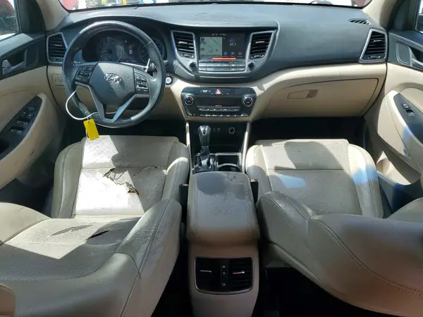 KM8J33A21HU315385 2017 HYUNDAI TUCSON - Image 8