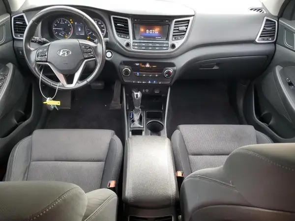 KM8J33A21HU316617 2017 HYUNDAI TUCSON - Image 8